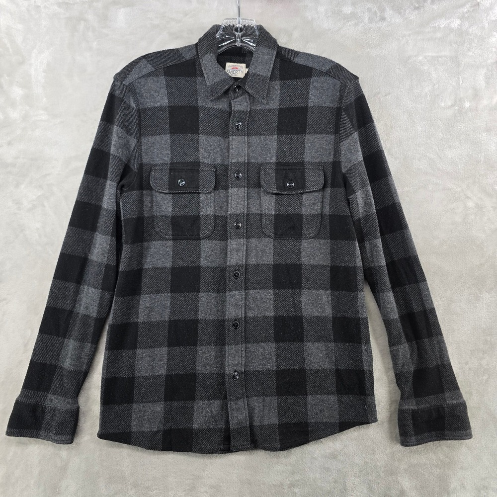 Faherty Flannel Legend Sweater Shirt Mens Small Gray Black Buffalo Plaid